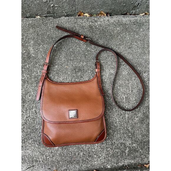Dooney & Bourke Pebble Grain Crossbody Brown Tan Shoulder Bag | Red Interior - Picture 3 of 12